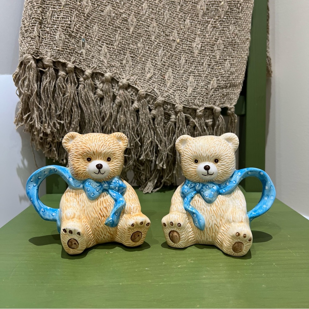 Cute Vintage Ceramic Bear Salt & Pepper Shakers